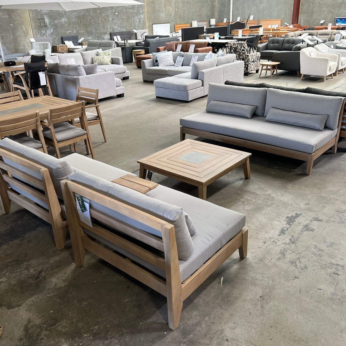 Outdoor Lounges
