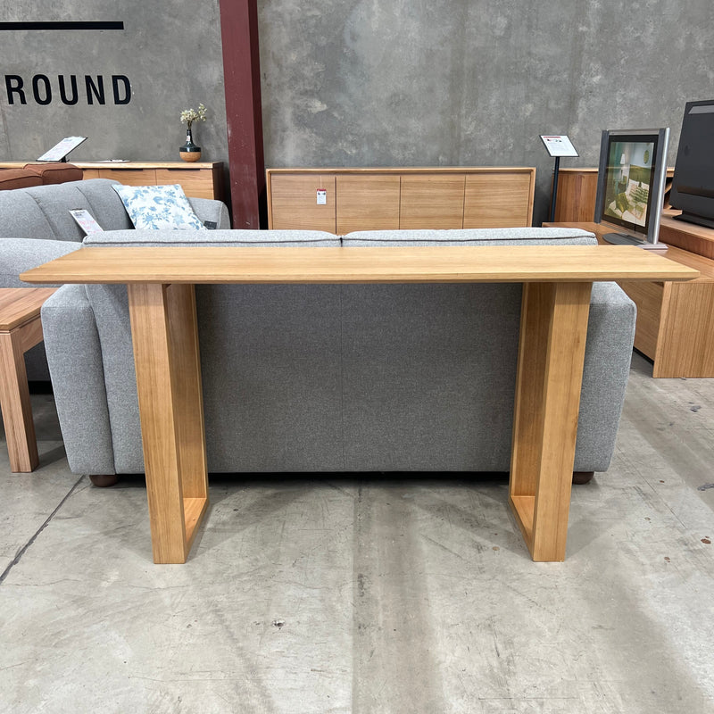 XIETONG Burnie Hall Table-Tassie Oak discounted furniture in Adelaide